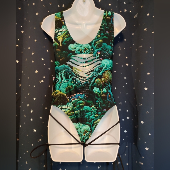 NWT Faewood Slit Sideboob Bodysuit with Leg Straps - Picture 3 of 5